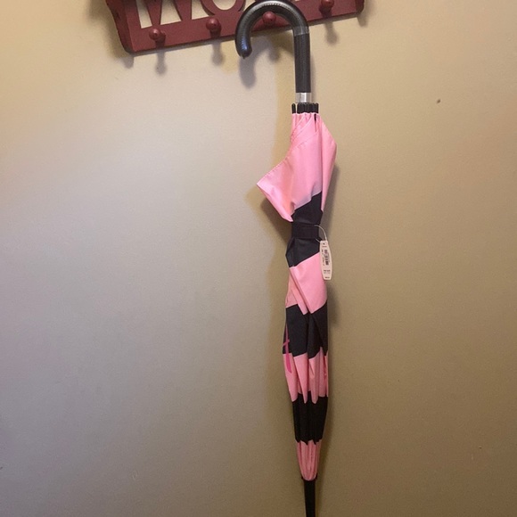 Victoria Secret Umbrella - Picture 1 of 3